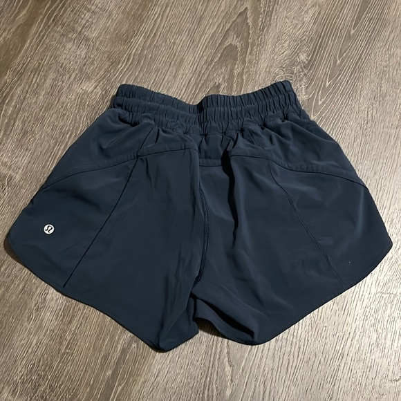 Lululemon Track That Short *5"
True Navy Size 4 - Picture 6 of 8